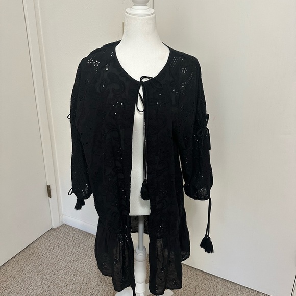 ANTHROPOLOGIE MAEVE Size one size Kimono Eyelet Black Tie Tassels Neck Arm - Picture 4 of 11